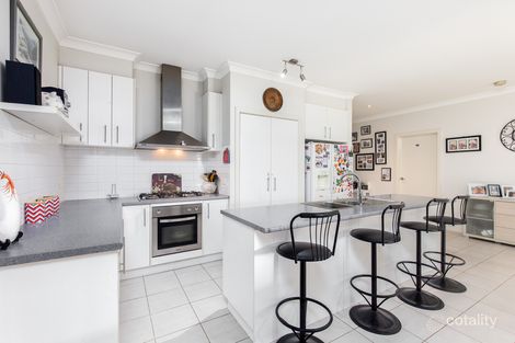 Property photo of 12 Arthur Close Truganina VIC 3029