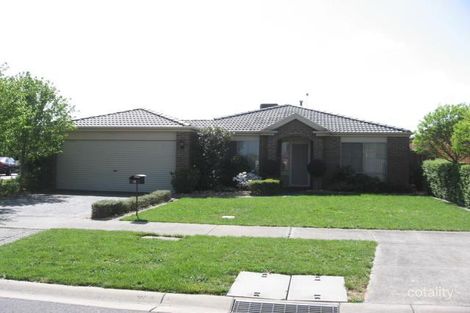 8 Saintly Gr, Berwick, VIC 3806