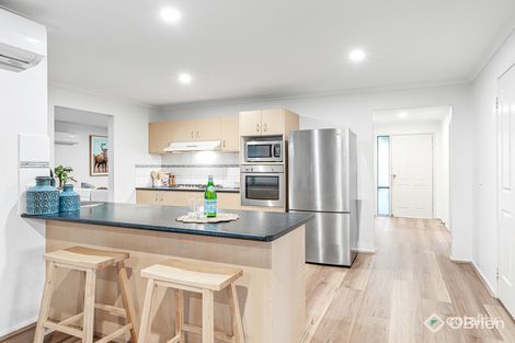 Property photo of 34 Postregna Way Skye VIC 3977