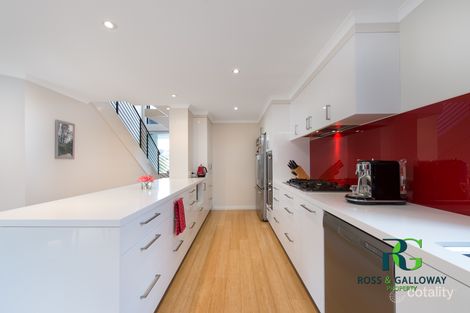 Property photo of 13 The Lakes Boulevard Jandakot WA 6164