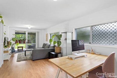 Property photo of 8 Nursery Road Holland Park West QLD 4121