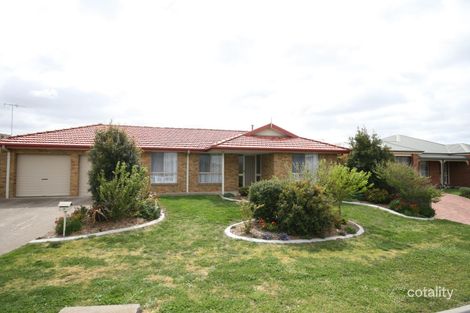18 Coakley Cres, Lovely Banks, VIC 3213