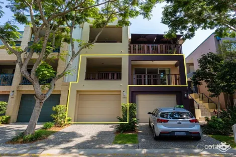 Property photo of 3309 Central Place Carrara QLD 4211