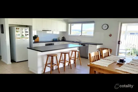 Property photo of 8 Whitworth Drive Nicholson VIC 3882