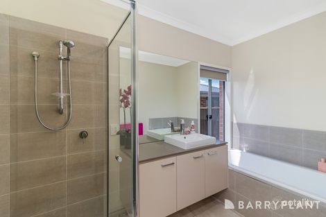 Property photo of 10 Providence Avenue Wallan VIC 3756