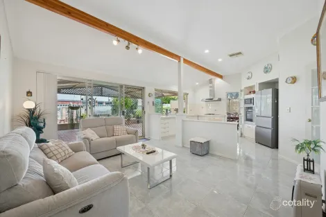 Property photo of 12 Laurel Court Thornlie WA 6108