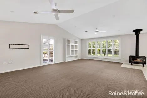 Property photo of 25 Cheviot Drive Kelso NSW 2795