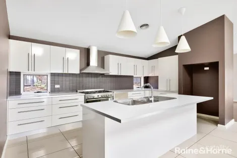 Property photo of 25 Cheviot Drive Kelso NSW 2795