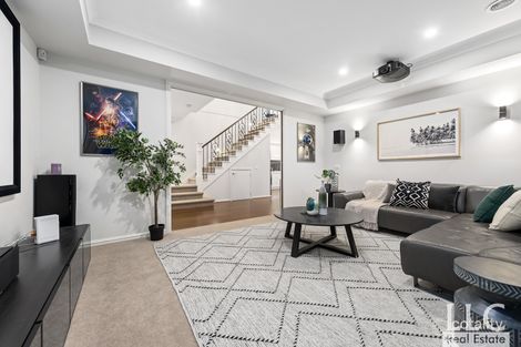 Property photo of 17 Parsons Avenue Glen Waverley VIC 3150