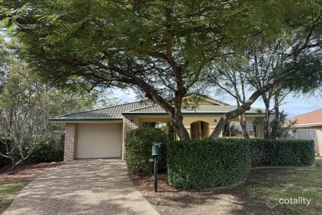 28 Pinewood St, Wynnum West, QLD 4178