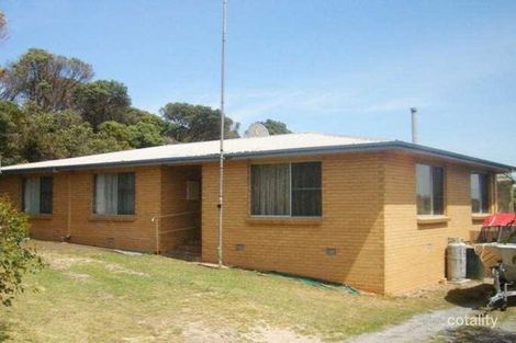 Property photo of 8 Beach Road Currie TAS 7256