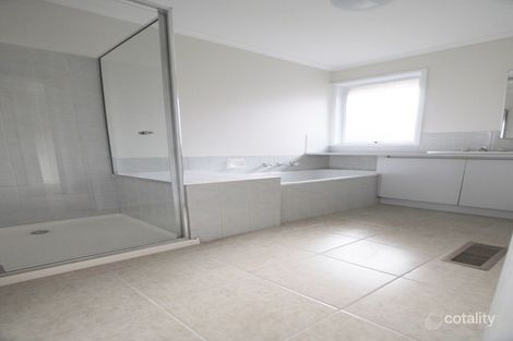Property photo of 21 Pimmys Court Skye VIC 3977