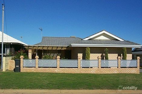 17 Jarrah St, Tarcoola Beach, WA 6530