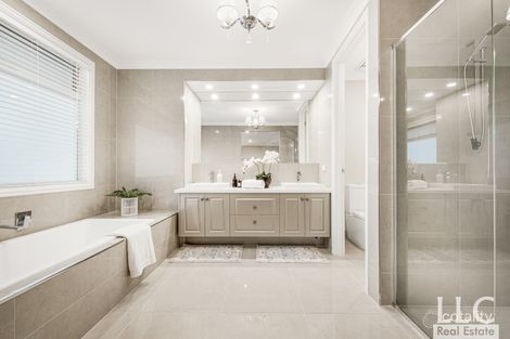 Property photo of 17 Parsons Avenue Glen Waverley VIC 3150