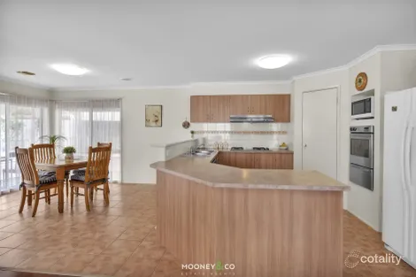 Property photo of 53 Cherryhills Drive Cranbourne VIC 3977