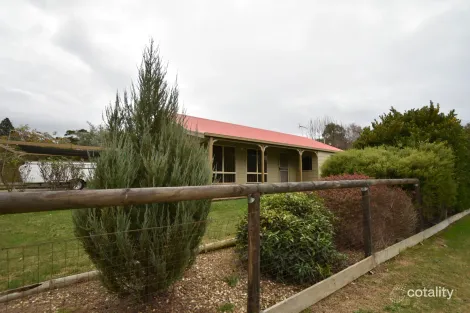 Property photo of 3 Peach Drive Beechworth VIC 3747