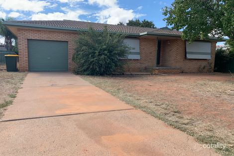 Property photo of 13 Oxley Circle Dubbo NSW 2830