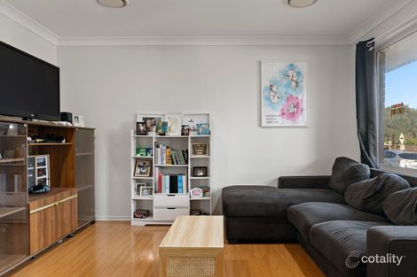 Property photo of 5 Oswald Crescent Rosemeadow NSW 2560