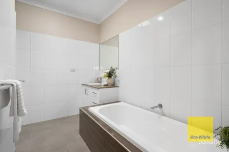 Property photo of 1/19 Bromley Street Thomson VIC 3219