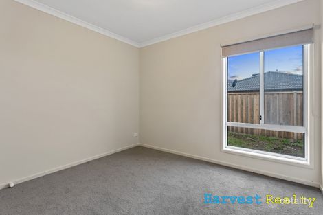 Property photo of 7 Josie Lane Cranbourne East VIC 3977