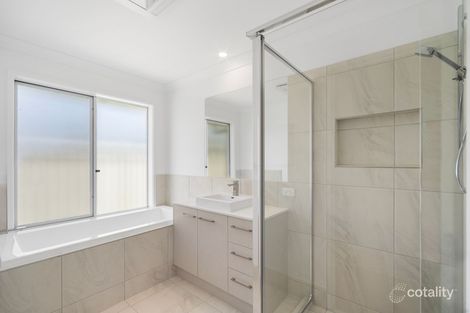 Property photo of 28 Rex Street Eastern Heights QLD 4305