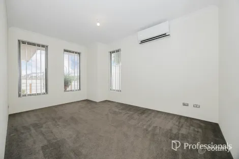 Property photo of 1 Stanbury Crescent Ellenbrook WA 6069