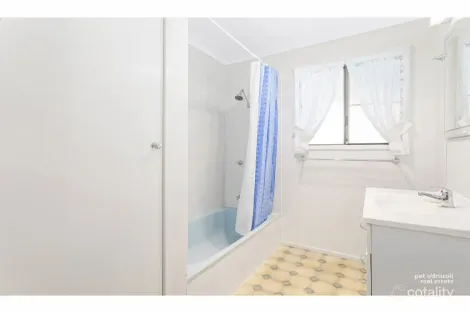 Property photo of 3 Fenwick Street Gracemere QLD 4702