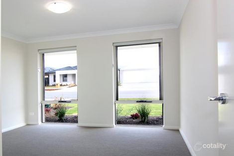 Property photo of 10 Burnham Road Hilbert WA 6112