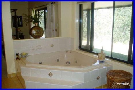 Property photo of 9 Lilly Pilly Road Pullenvale QLD 4069