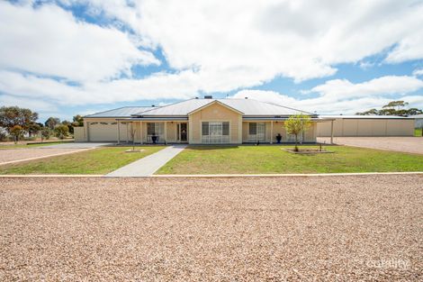 73 Dale Rd, Port Broughton, SA 5522