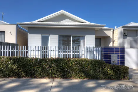 Property photo of 17 Reflection Boulevard Jindalee WA 6036