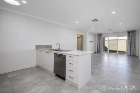 Property photo of 17 Reflection Boulevard Jindalee WA 6036