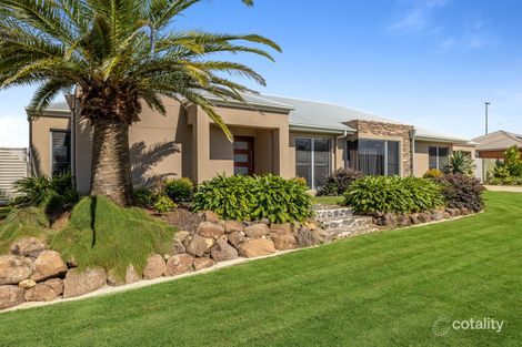 8 Yarrow Cl, Middle Ridge, QLD 4350