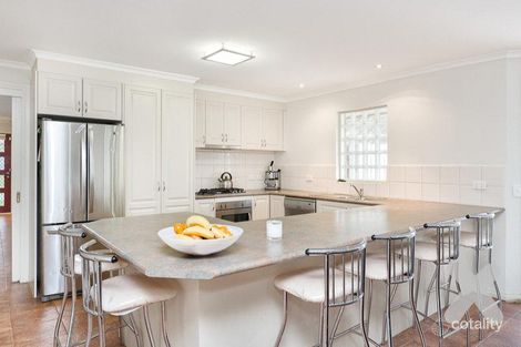 Property photo of 11 Mitchell Court Berwick VIC 3806