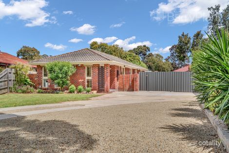5 Redfield Ct, Mill Park, VIC 3082