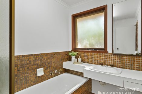 Property photo of 11 Coachmans Square Wantirna VIC 3152