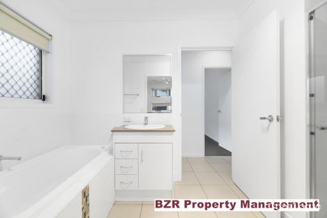 Property photo of 28 Carpenter Street Yarrabilba QLD 4207