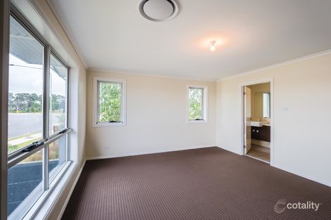 Property photo of 5 Alderton Drive Colebee NSW 2761