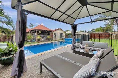 17 Marine Pde, Bucasia, QLD 4750