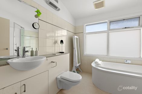 Property photo of 152A Gladstone Avenue Northcote VIC 3070