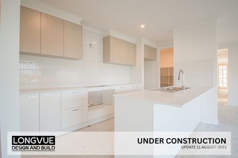 Property photo of 5 Corsair Boulevard Drouin VIC 3818