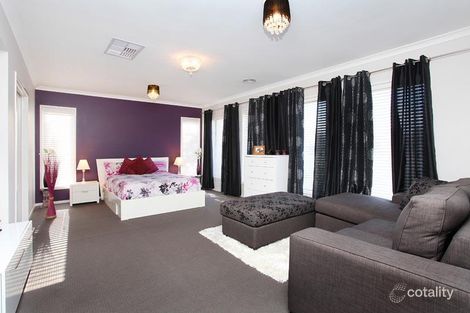 Property photo of 2 Condamine Terrace Caroline Springs VIC 3023