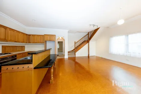 Property photo of 3 Vanberg Road Essendon VIC 3040