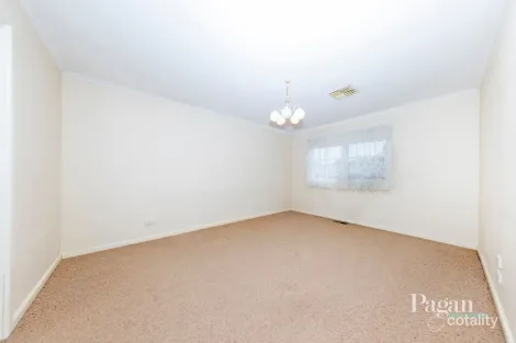 Property photo of 3 Vanberg Road Essendon VIC 3040