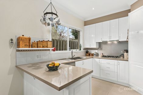 Property photo of 2/2 Una Street Mount Waverley VIC 3149