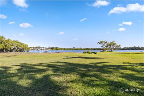 Property photo of 8 Waterview Crescent Bli Bli QLD 4560