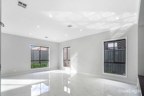 Property photo of 5 Litoria Drive Truganina VIC 3029