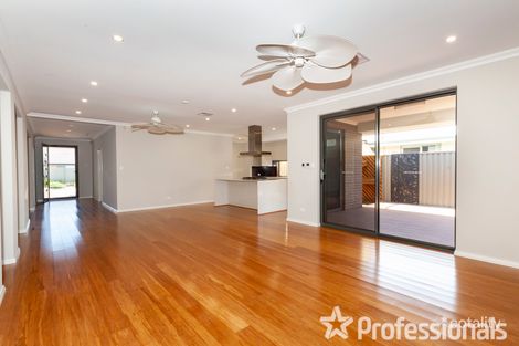 Property photo of 30 Medawar Loop Piara Waters WA 6112