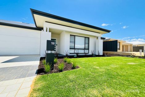 Property photo of 19 Kalbarri Way Dawesville WA 6211