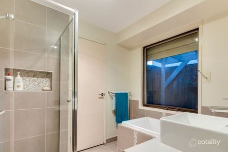 Property photo of 20 Greenacre Crescent Narre Warren VIC 3805